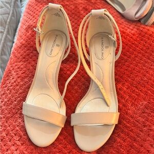 Bandolino Women's Nude Heels
